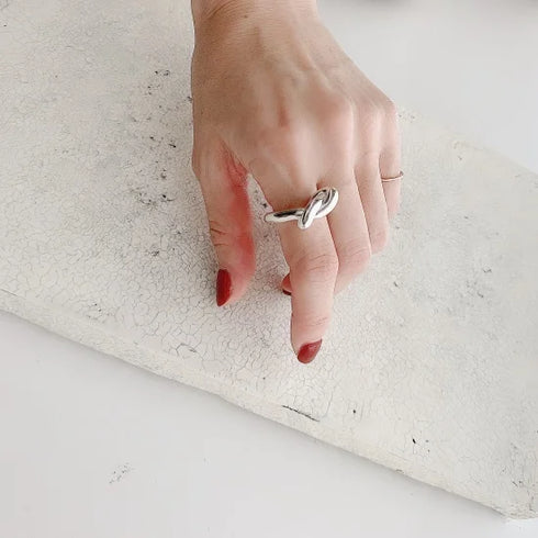 knot ring